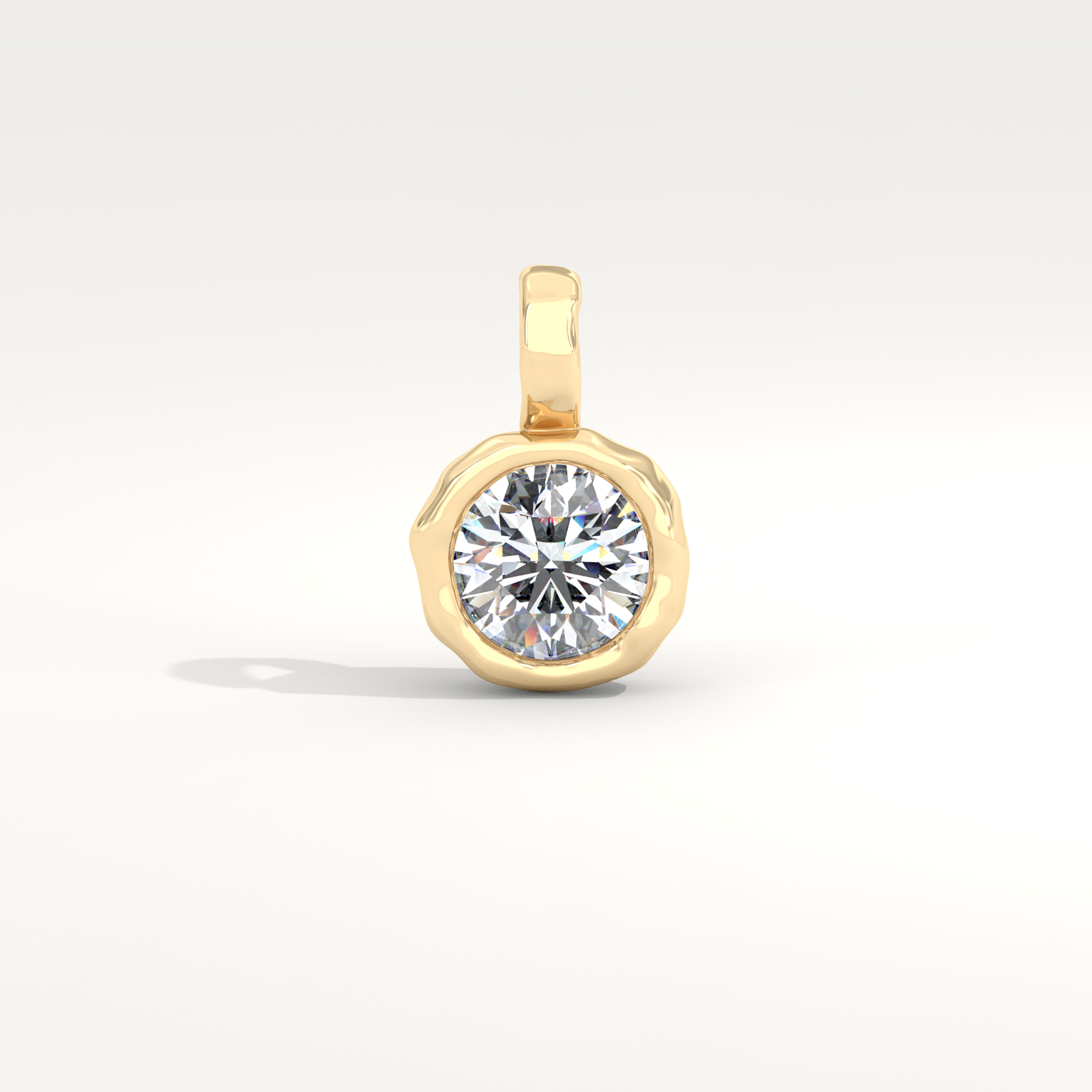 Petite Aurum Pendant in Diamond