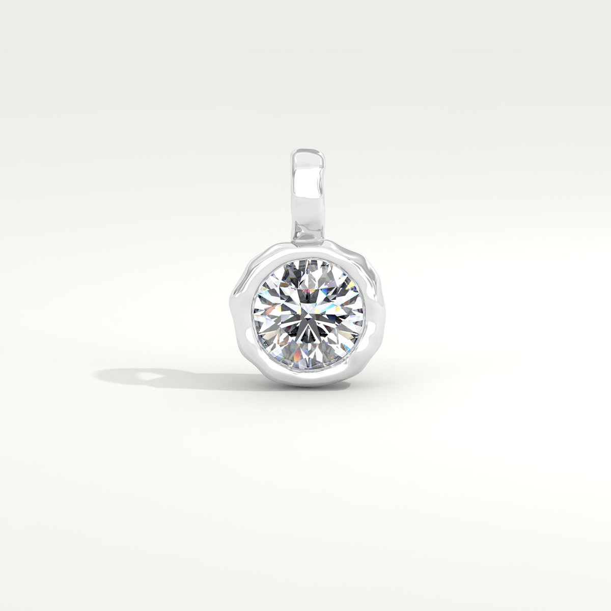 Petite Aurum Pendant in Diamond