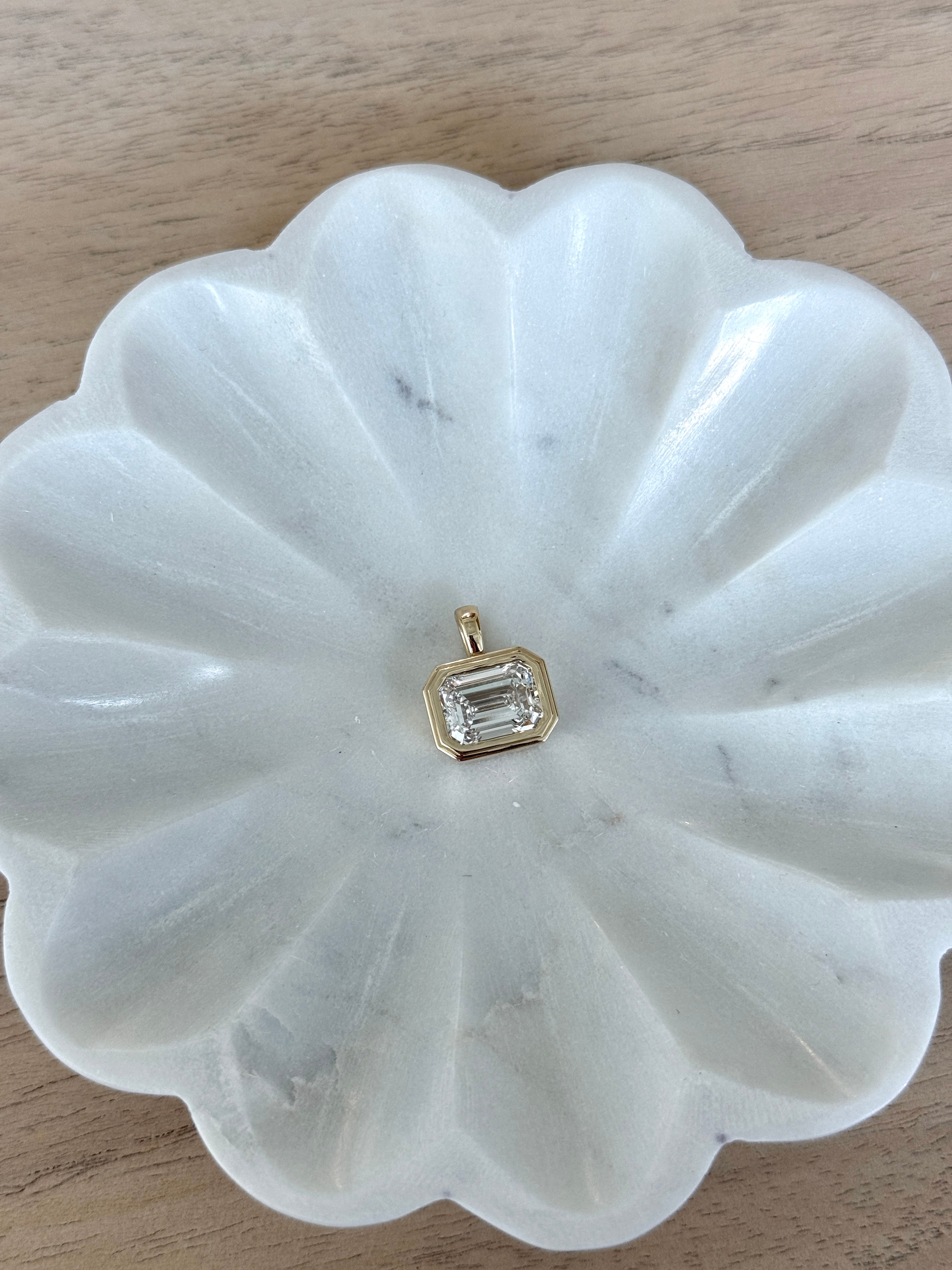 Helios Pendant in Diamond