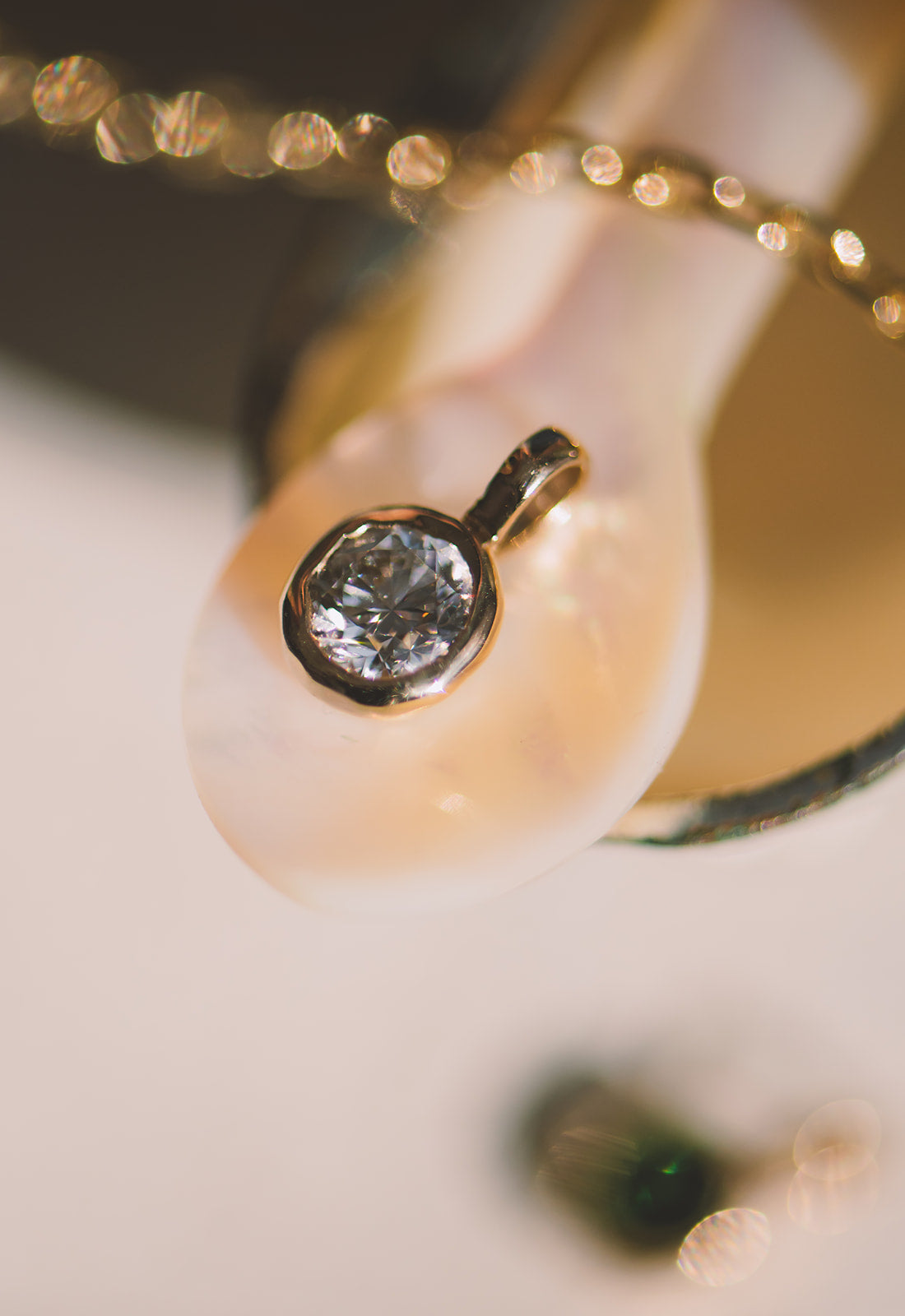 Petite Aurum Pendant in Diamond